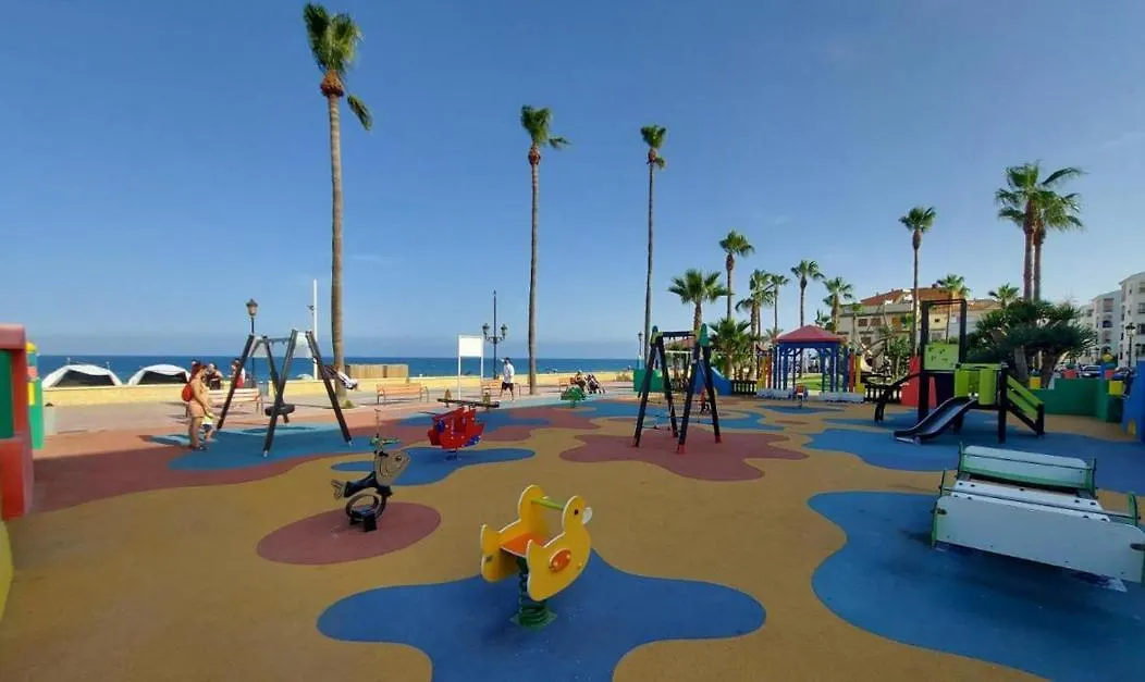La Noria Playa Sabinillas - Beachfront Apartment サン・ルイス・デ・サビニリャス