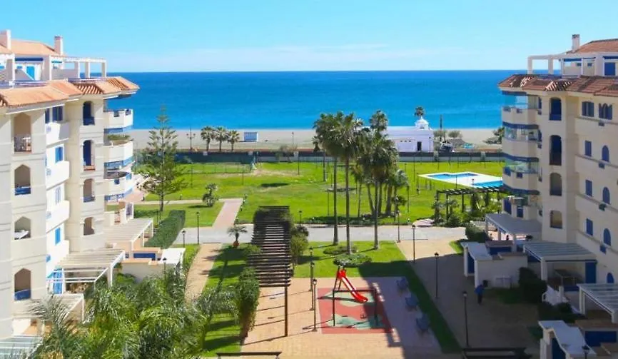 La Noria Playa Sabinillas - Beachfront Apartment サン・ルイス・デ・サビニリャス