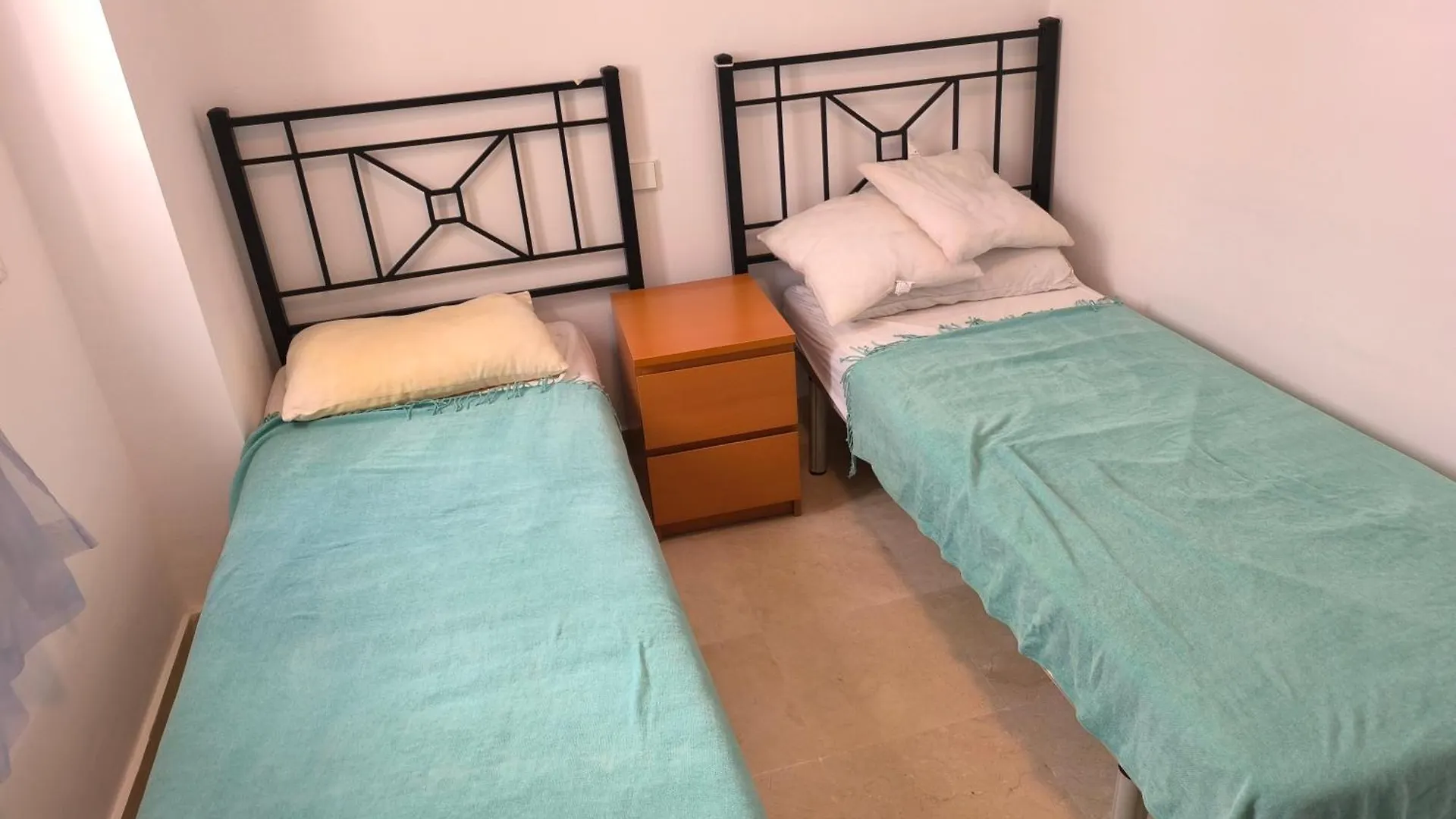 La Noria Playa Sabinillas - Beachfront Apartment San Luis de Sabinillas